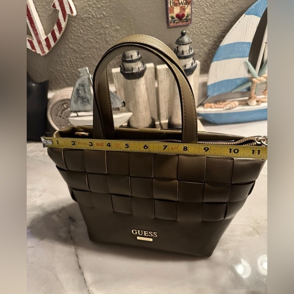 GUESS Woven Tote Bag also have wallet in closet minor wear on corner 11x8in - Picture 10 of 12